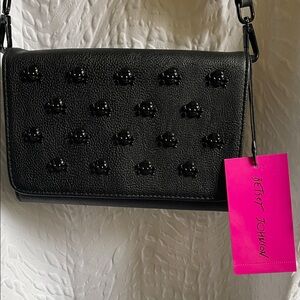 💀 Betsey Johnson Black Smiling Skull
Crossbody Clutch Handbag Purse 💀